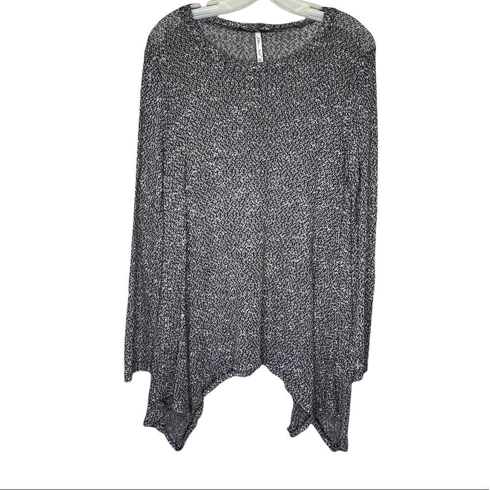 Jillian Nicole‎ Sweater